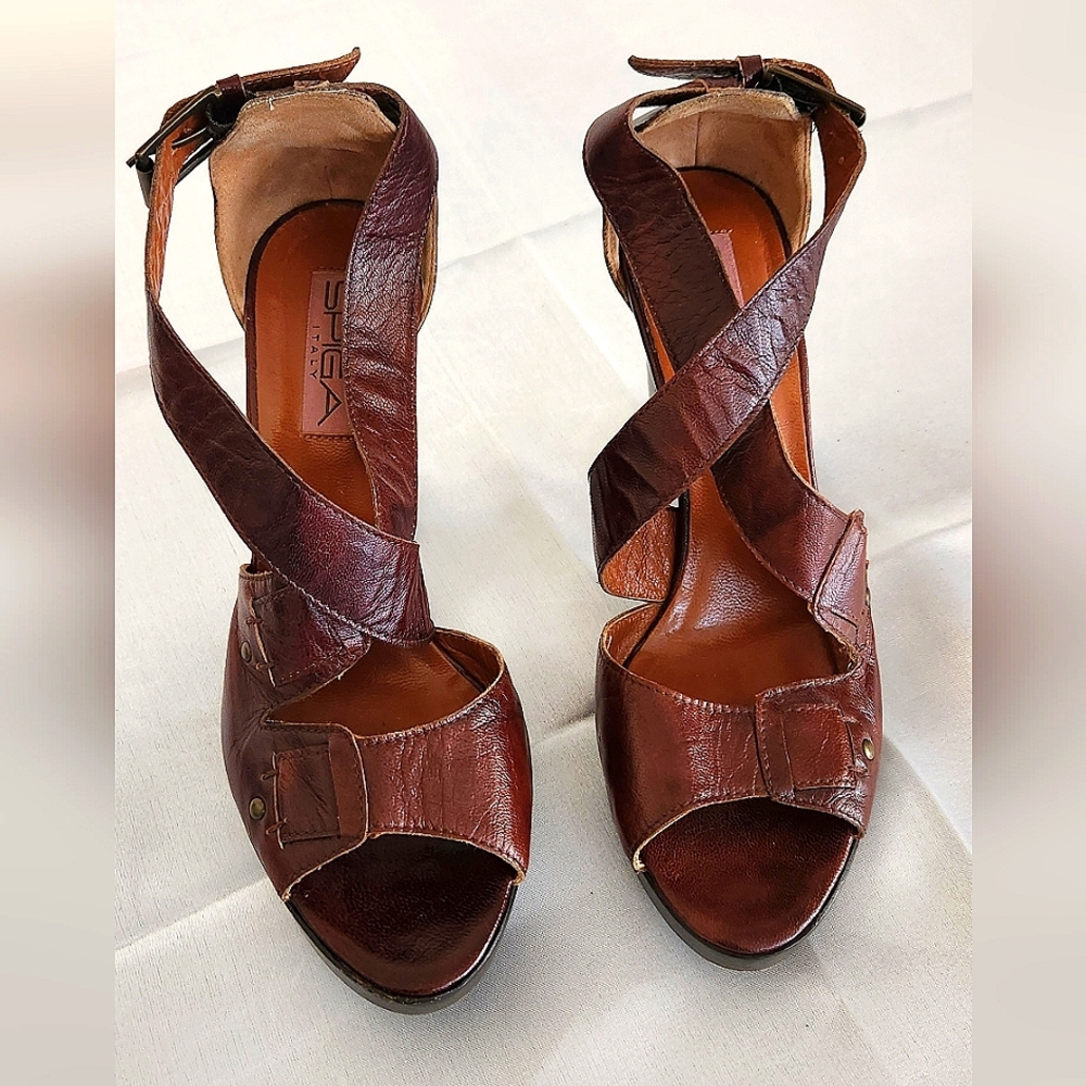 VIA SPIGA ITALY Brown leather sandal with wooden Heals size 6